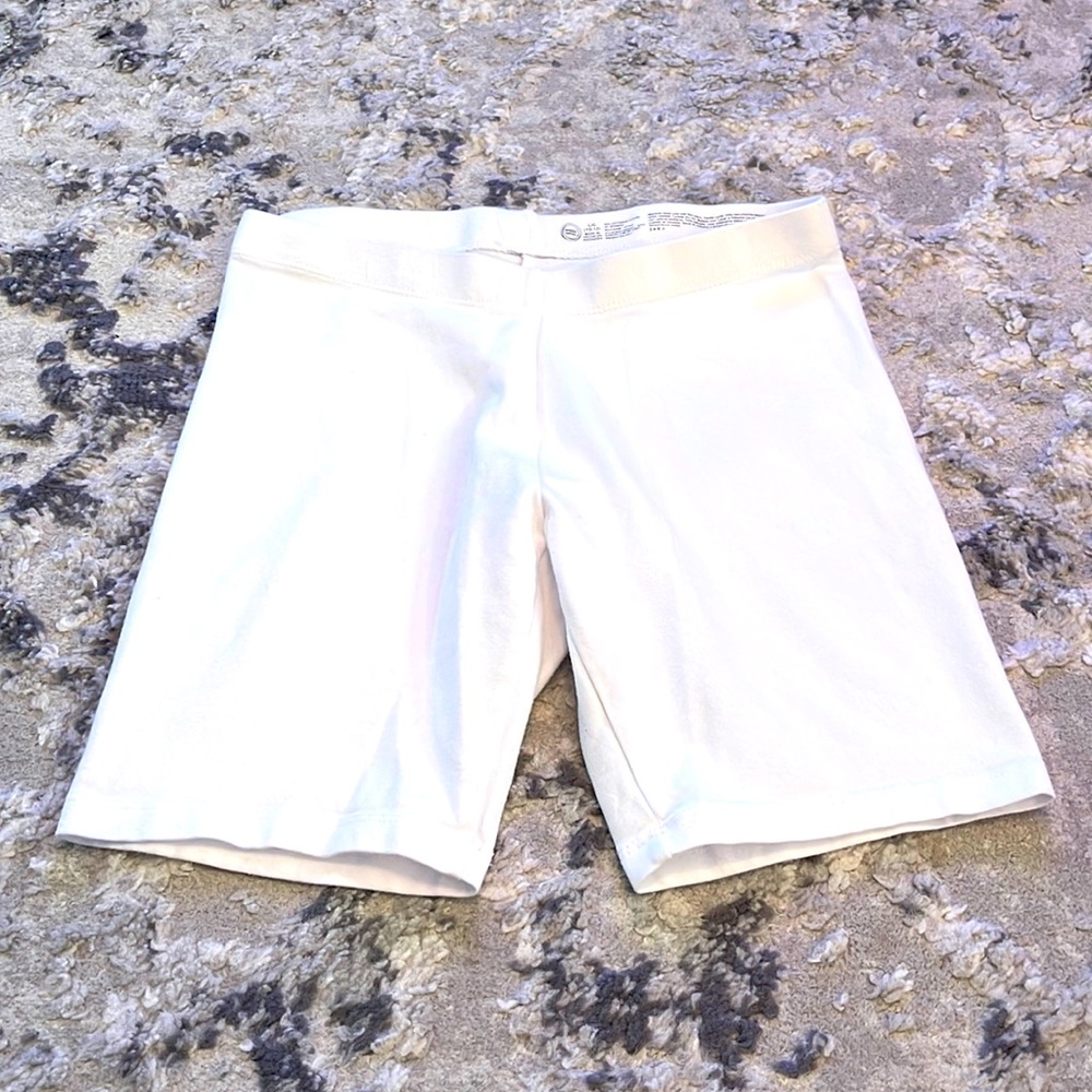 Girls L (10/12) White Biker Shorts